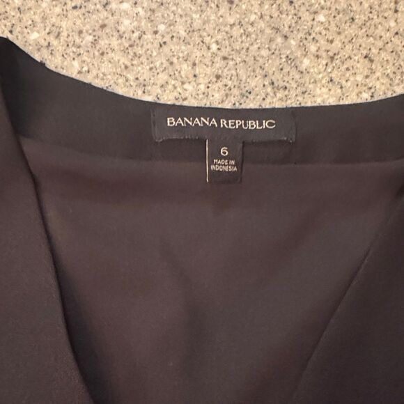 BANANA REPUBLIC Black Flutter Sleeve V-Neck Jumpsuit - Picture 4 of 13